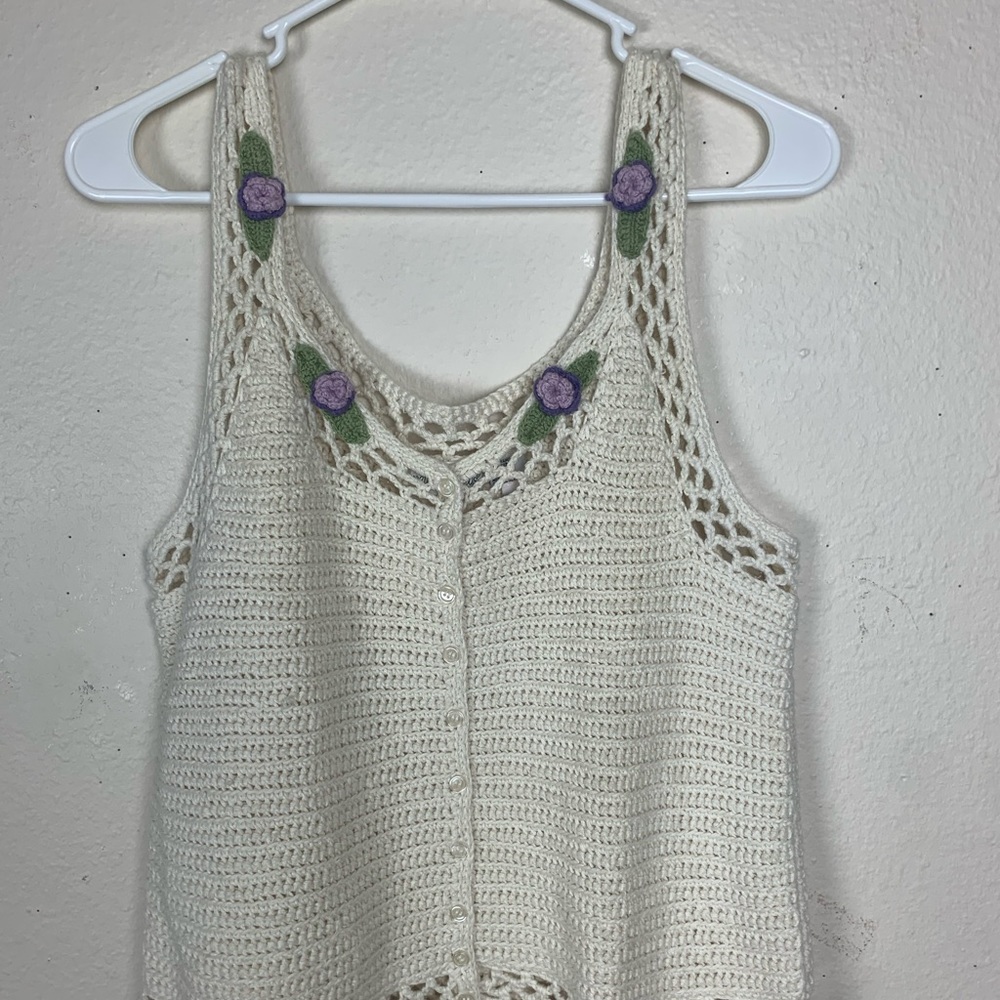 Newport News. Easy style. Sweater top